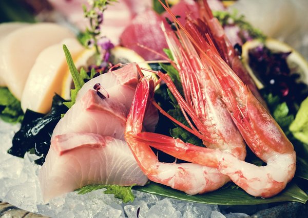 Quelles sont les techniques pour préparer des plats à base de pois chiches dans un restaurant méditerranéen ?